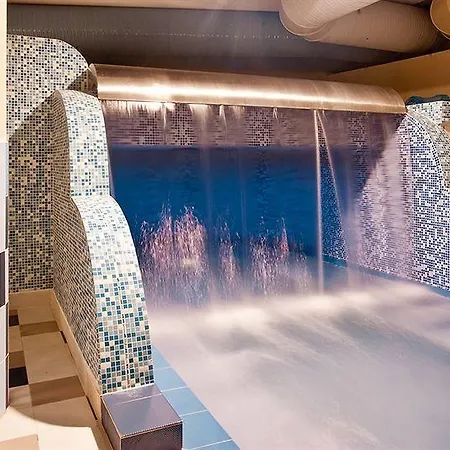 Astera Tourist & Hotel 4*